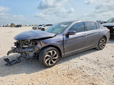 1HGCR3F80GA****** 2016 Honda Accord