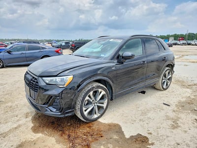 WA1DECF37M1****** 2021 Audi Q3