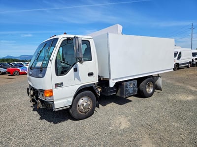 J8BC4B157Y7****** 2000 Chevrolet W4500