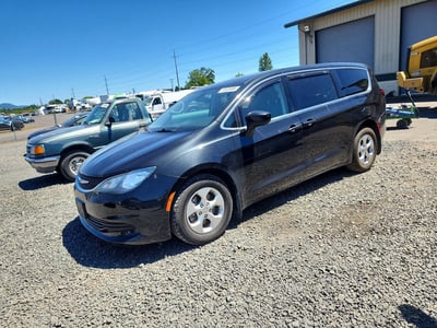 2C4RC1CG7HR****** 2017 Chrysler Pacifica