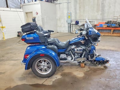 1HD1MDD19JB****** 2018 Harley-Davidson FLHTCUTG