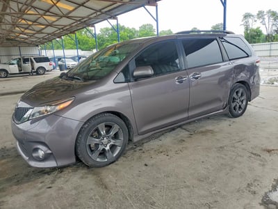 5TDXK3DC2GS****** 2016 Toyota Sienna