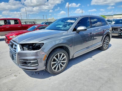 WA1LAAF76HD****** 2017 Audi Q7