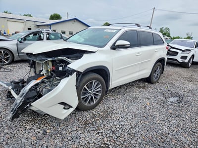 5TDJZRFH6JS****** 2018 Toyota Highlander