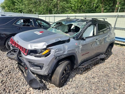 3C4NJDDB2KT****** 2019 Jeep Compass