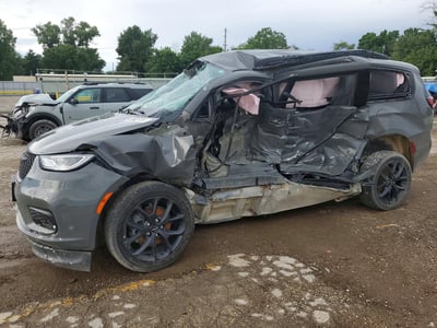 2C4RC1BG1NR****** 2022 Chrysler Pacifica