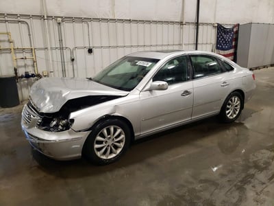 KMHFC46F88A****** 2008 Hyundai Azera