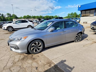 1HGCR2F94GA****** 2016 Honda Accord