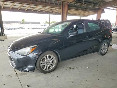 3MYDLBYVXHY****** 2017 Toyota Yaris