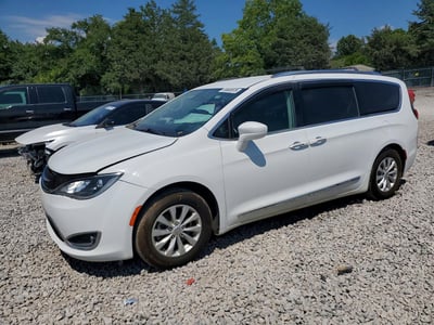 2C4RC1BG0JR****** 2018 Chrysler Pacifica