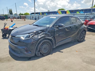 NMTKHMBX7KR****** 2019 Toyota C-HR