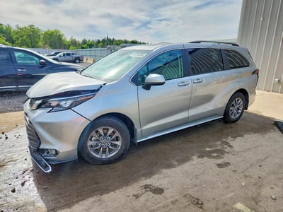 5TDYSKFC0RS****** 2024 Toyota Sienna