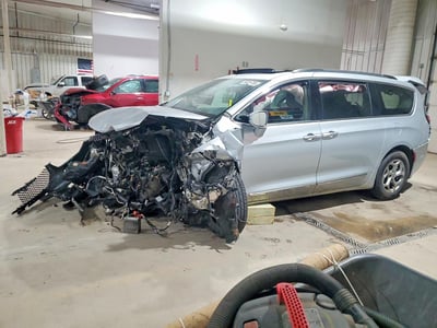 2C4RC1GG7NR****** 2022 Chrysler Pacifica