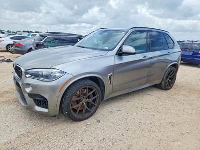 5YMKT6C50J0****** 2018 BMW X5