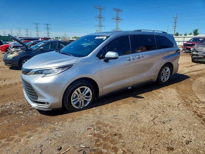 5TDZSKFC4SS****** 2025 Toyota Sienna