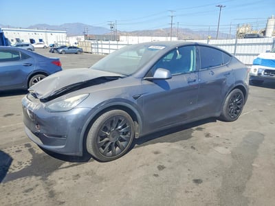 5YJYGDEE0MF****** 2021 Tesla Model Y