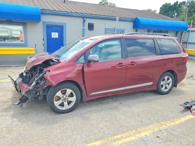 5TDKZ3DCXJS****** 2018 Toyota Sienna
