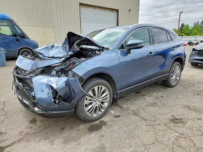JTEAAAAH2PJ****** 2023 Toyota Venza
