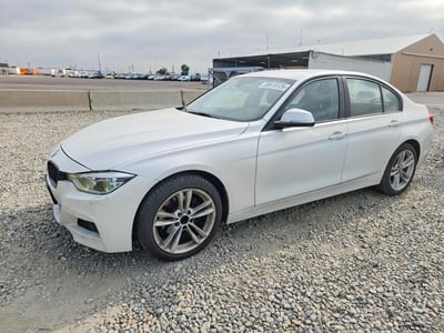 WBA8E1G50JN****** 2018 BMW 3 Series