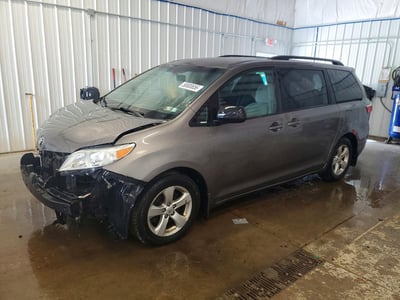 5TDKK3DC1FS****** 2015 Toyota Sienna