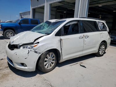 5TDDZ3DC8HS****** 2017 Toyota Sienna