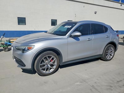 ZASFAKBN1J7****** 2018 Alfa Romeo Stelvio