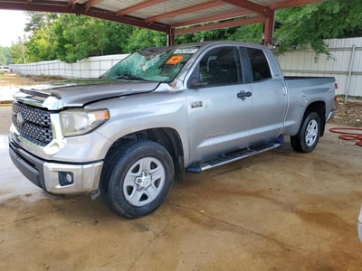 5TFRY5F18JX****** 2018 Toyota Tundra