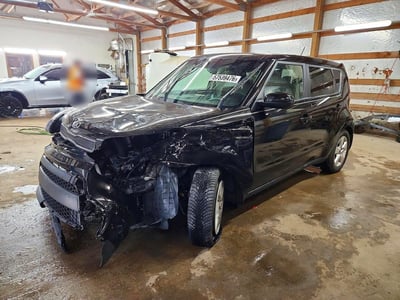 KNDJN2A26J7****** 2018 Kia Soul