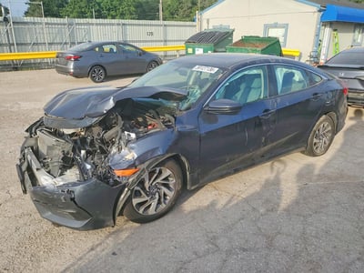2HGFC2F72JH****** 2018 Honda Civic