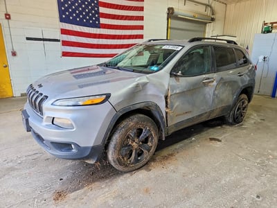 1C4PJMCS4GW****** 2016 Jeep Cherokee