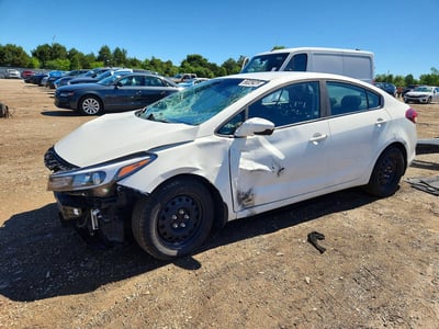 3KPFK4A72HE****** 2017 Kia Forte