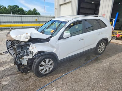 5XYKT3A68DG****** 2013 Kia Sorento