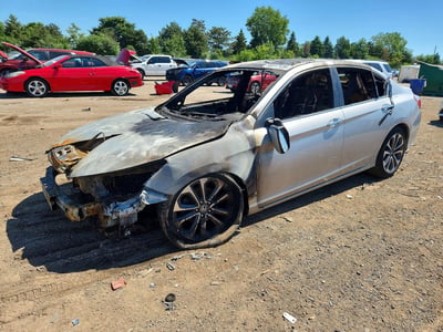 1HGCR2F53FA****** 2015 Honda Accord