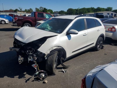 KNDCC3LC0H5****** 2017 Kia Niro