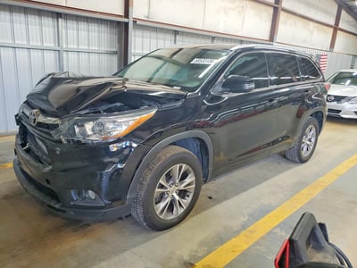 5TDKKRFH8FS****** 2015 Toyota Highlander