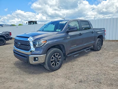 5TFDY5F19JX****** 2018 Toyota Tundra