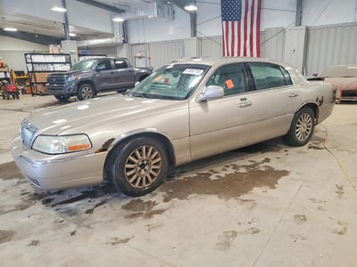 1LNHM81W73Y****** 2003 Lincoln Town Car