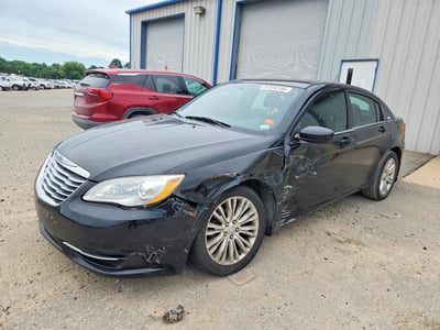 1C3CCBBB5DN****** 2013 Chrysler 200