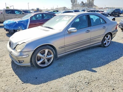 WDBRF40J95F****** 2005 Mercedes-Benz C-Class