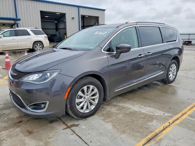 2C4RC1BG6JR****** 2018 Chrysler Pacifica