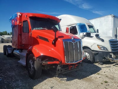 1XPBD49X4ND****** 2022 Peterbilt 579