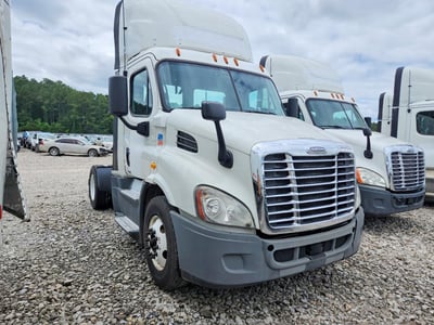 2017 Freightliner Cascadia 113