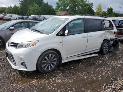 5TDDZ3DC5JS****** 2018 Toyota Sienna