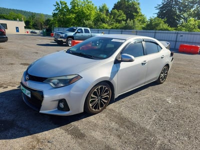 2T1BURHE3GC****** 2016 Toyota Corolla