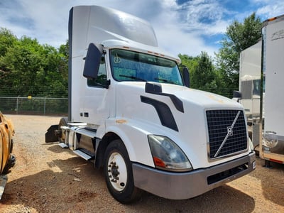 4V4N39TG9HN****** 2017 Volvo VNL