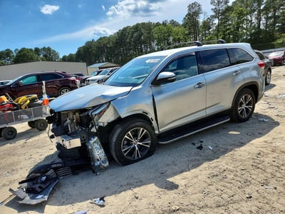 5TDZARFH9KS****** 2019 Toyota Highlander