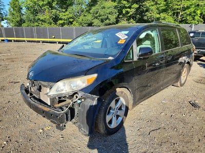 5TDKK3DC9FS****** 2015 Toyota Sienna