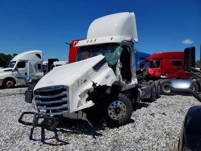 3AKJHLDR4SD****** 2025 Freightliner Cascadia