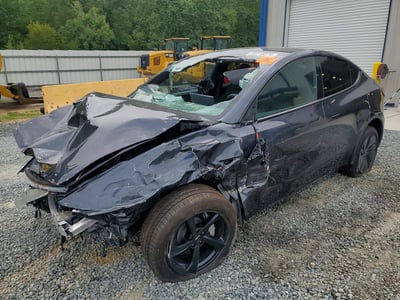 7SAYGAEE9TF****** 2026 Tesla Model Y