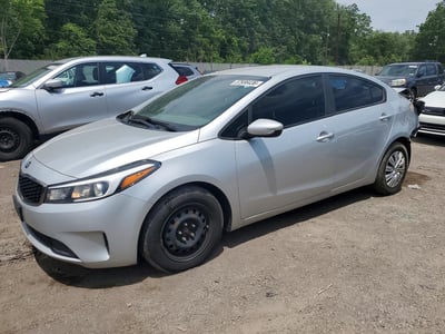 3KPFK4A71HE****** 2017 Kia Forte